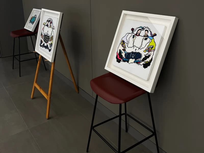 多角的な視点から輸入車のエネルギーを描き出した轟友宏さんのアート作品